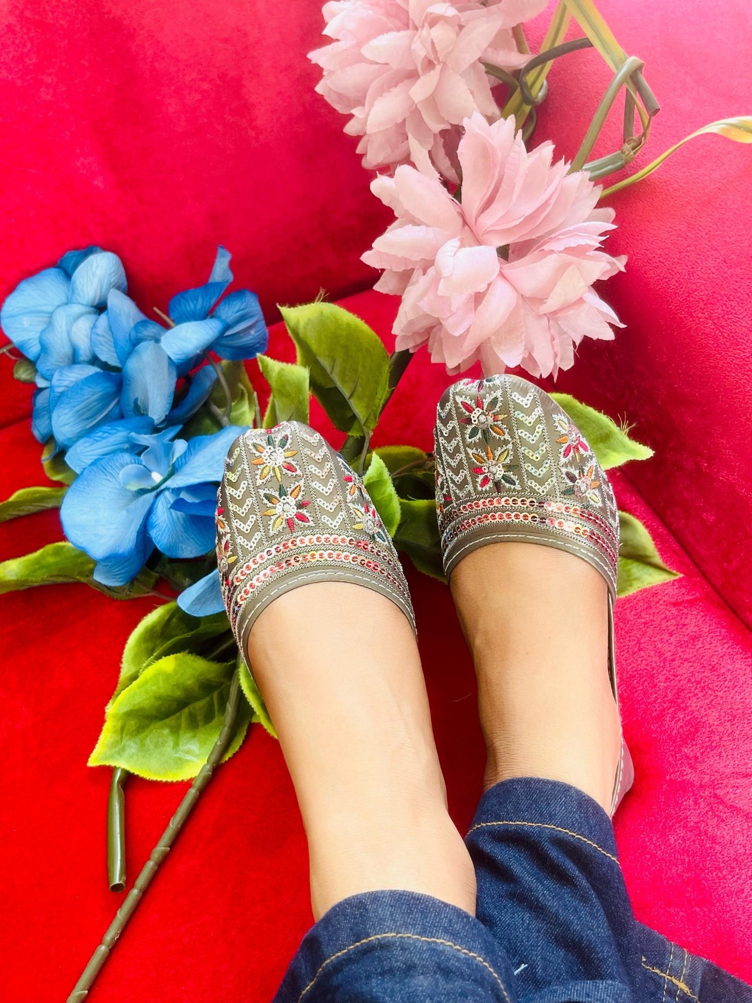 Daisy Shine (Gray)