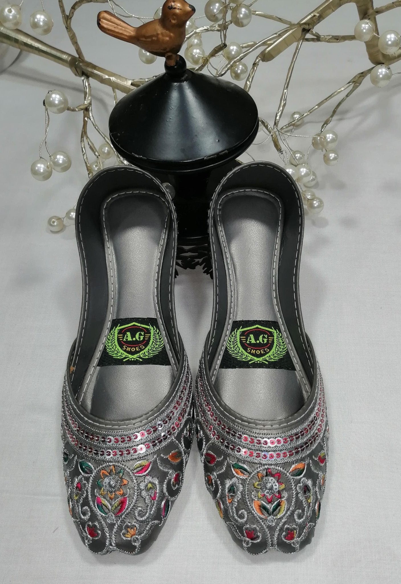 Daisy Shine (Gray)